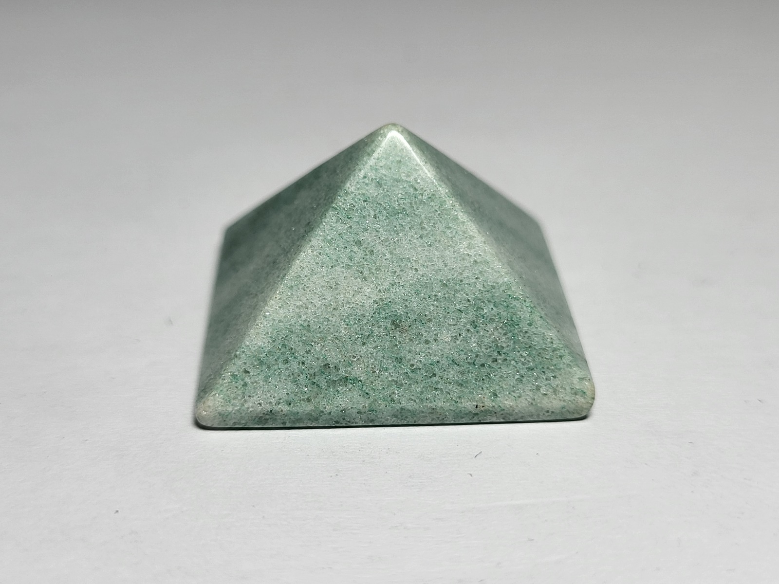 Pyramida Aventourini-Pyramid Aventurine- Min3125 Pyramida Aventourini-Pyramid Aventurine- Min3125