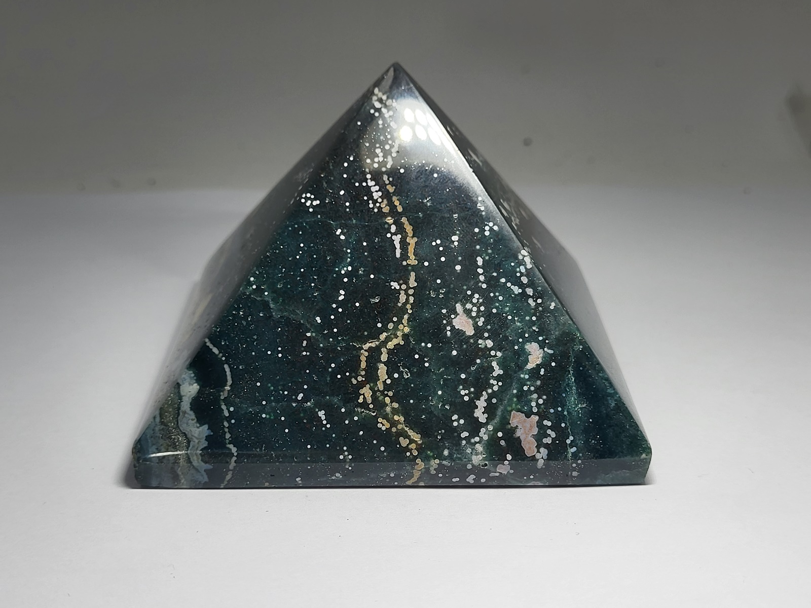 Pyramida Iaspis Ocean-Pyramid Jasper Ocean- Min3130 (5) Pyramida Iaspis Ocean-Pyramid Jasper Ocean- Min3130