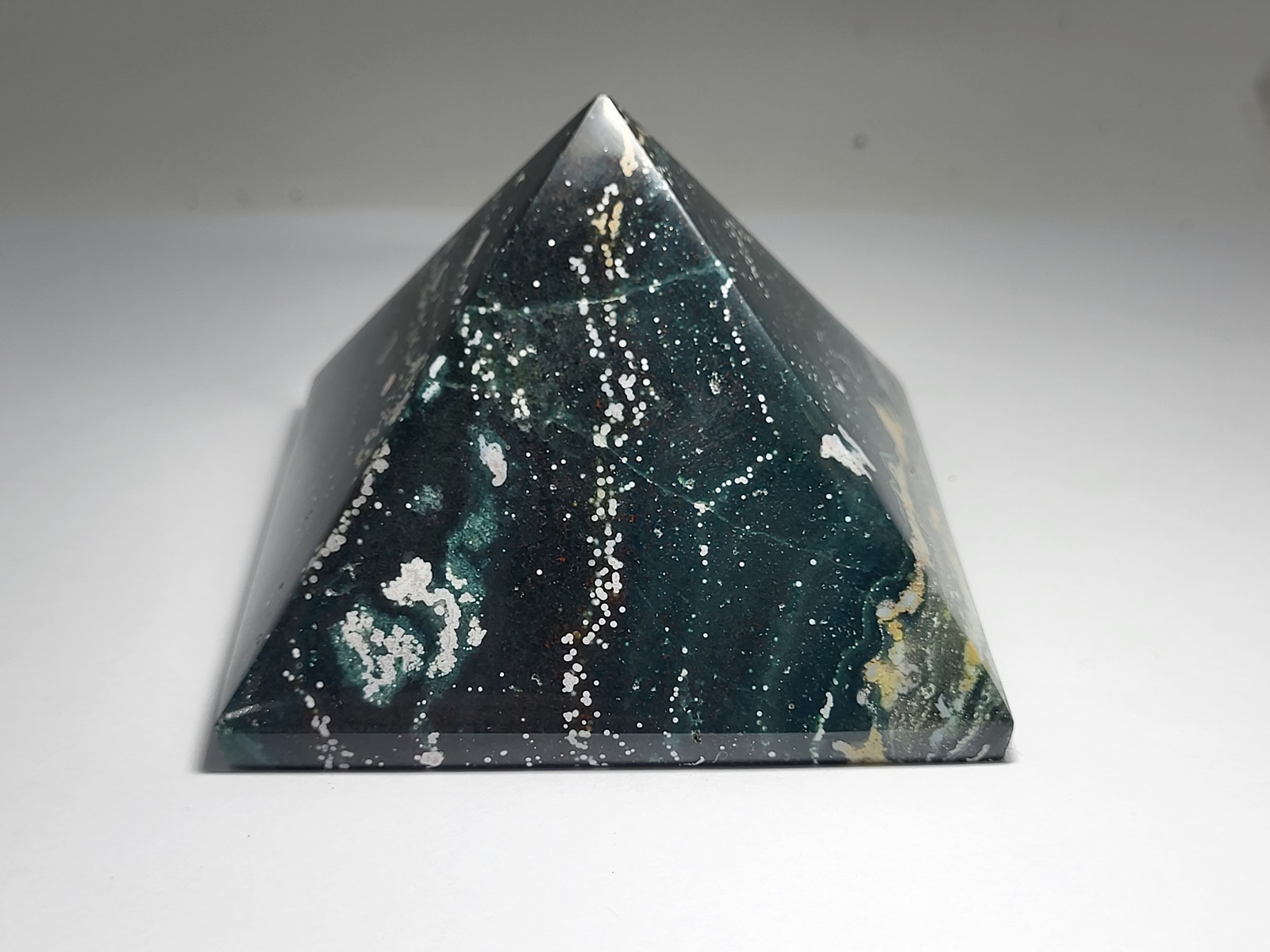 Pyramida Iaspis Ocean-Pyramid Jasper Ocean- Min3130 (7) Pyramida Iaspis Ocean-Pyramid Jasper Ocean- Min3130