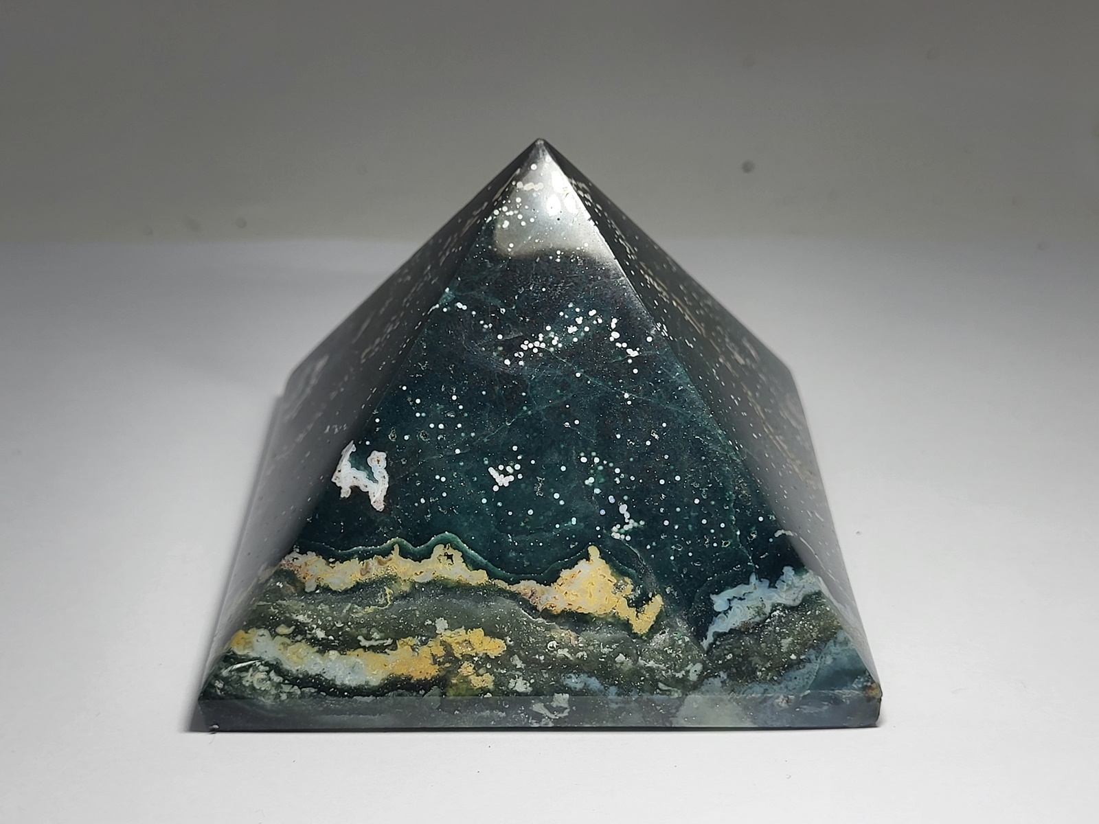Pyramida Iaspis Ocean-Pyramid Jasper Ocean- Min3130 (8) Pyramida Iaspis Ocean-Pyramid Jasper Ocean- Min3130