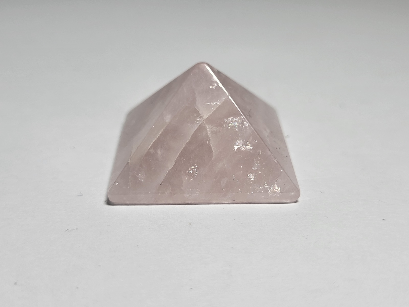 Pyramida Roz Xalazia-Pyramid Rose Quartz-Min3119 (13) Pyramida Roz Xalazia-Pyramid Rose Quartz-Min3119