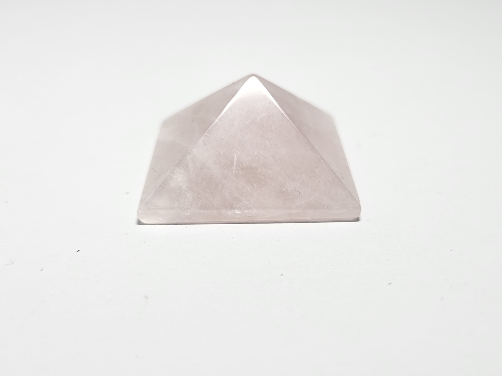 Pyramida Roz Xalazia-Pyramid Rose Quartz-Min3120 (18) Pyramida Roz Xalazia-Pyramid Rose Quartz-Min3120 (5)