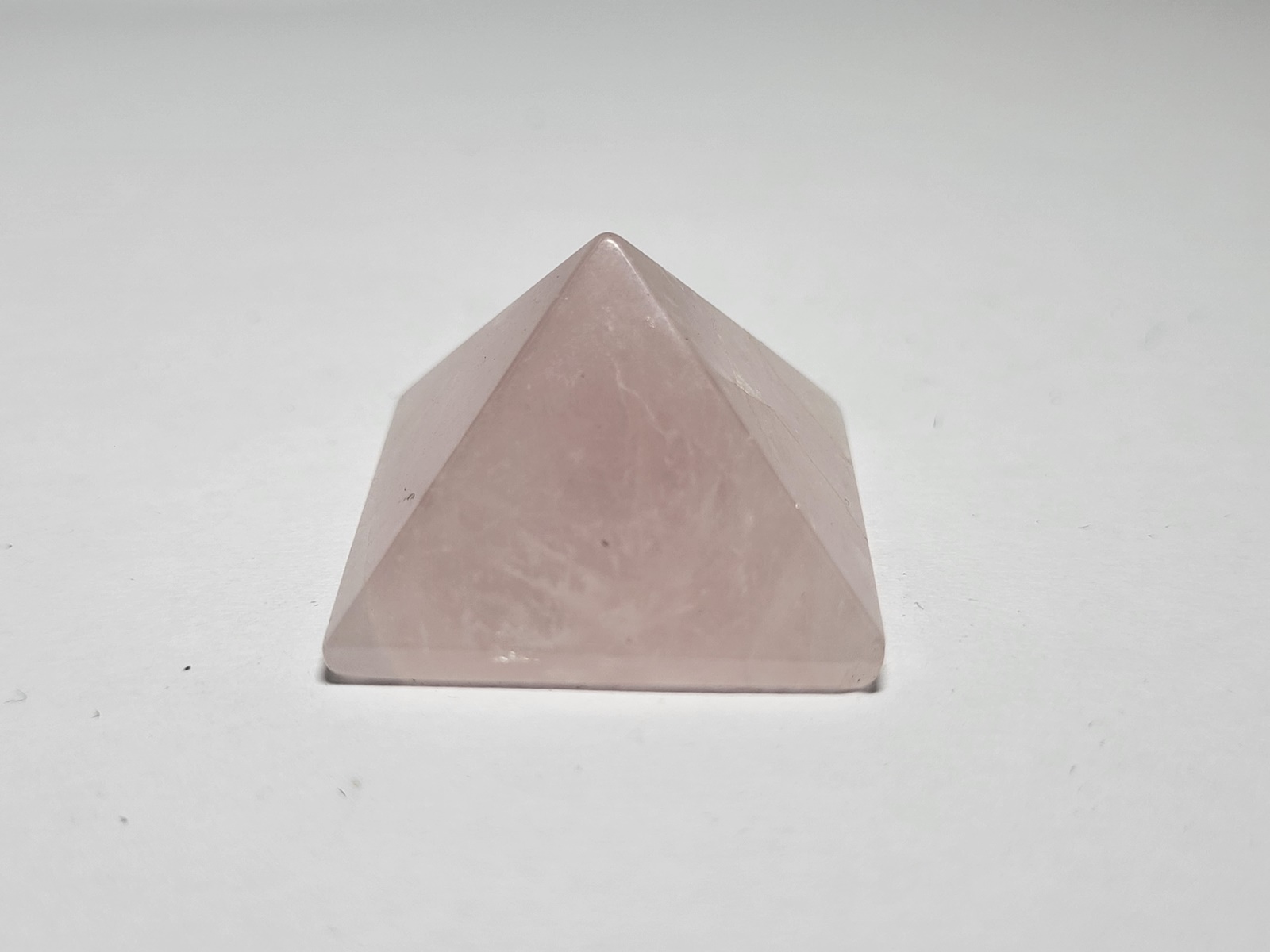 Pyramida Roz Xalazia -Pyramid Rose Quartz-Min3121 (5) Pyramida Roz Xalazia -Pyramid Rose Quartz-Min3121 (5)