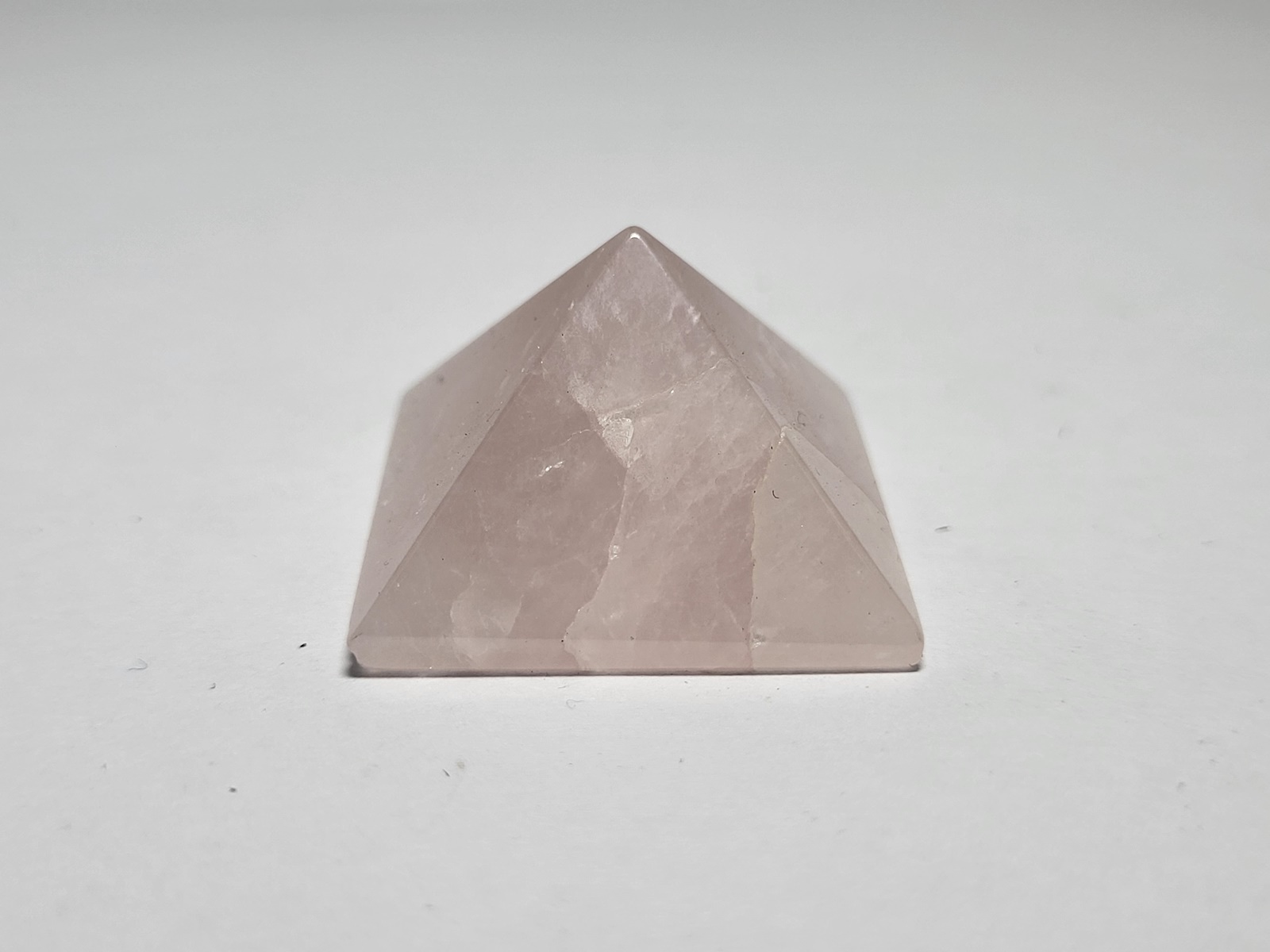 Pyramida Roz Xalazia -Pyramid Rose Quartz-Min3121 (7) Pyramida Roz Xalazia -Pyramid Rose Quartz-Min3121 (5)