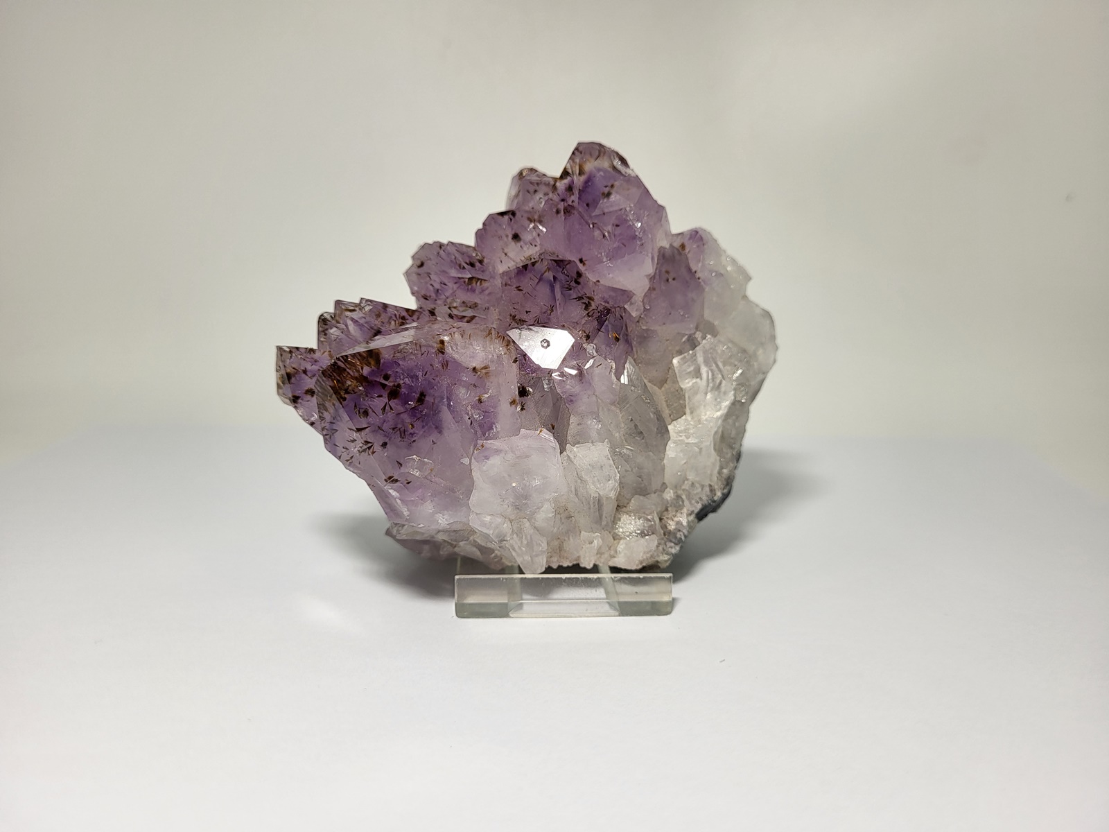 amethystos-amethyst-min3018-lavriostone (2) amethystos-amethyst-min3018-lavriostone