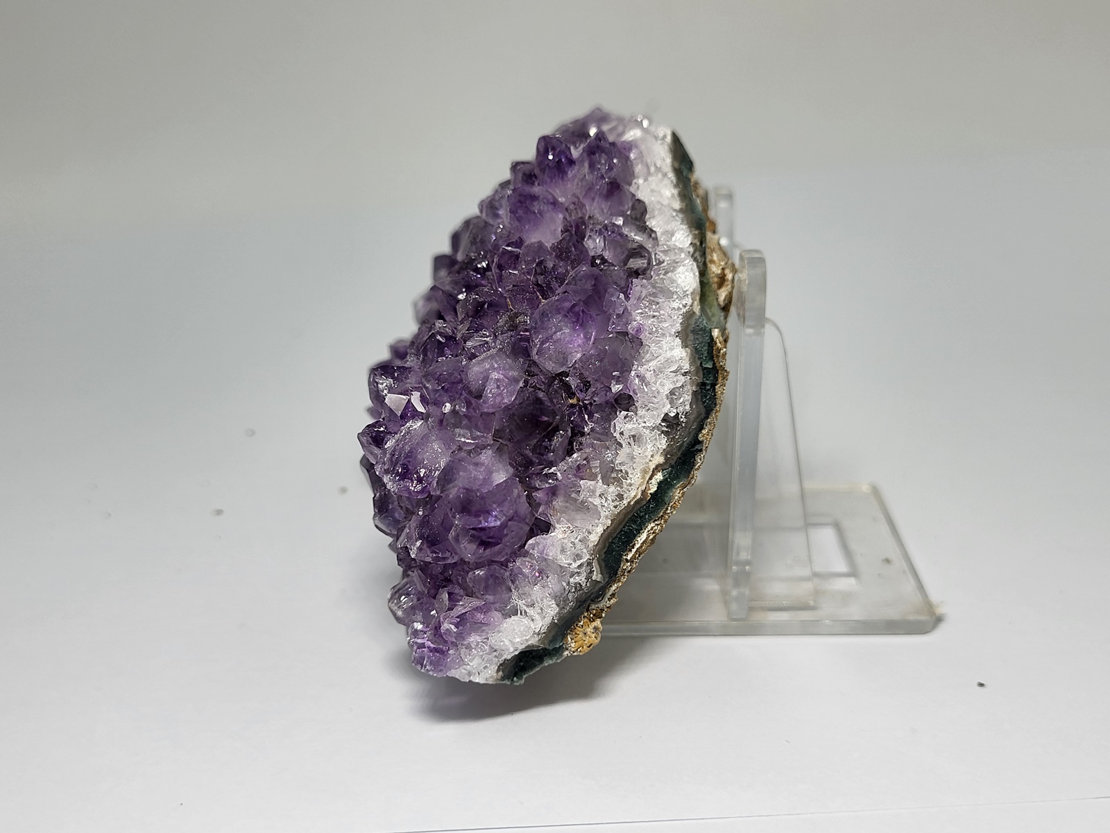amethystos-amethyst-min3022-lavriostone (13) amethystos-amethyst-min3022-lavriostone