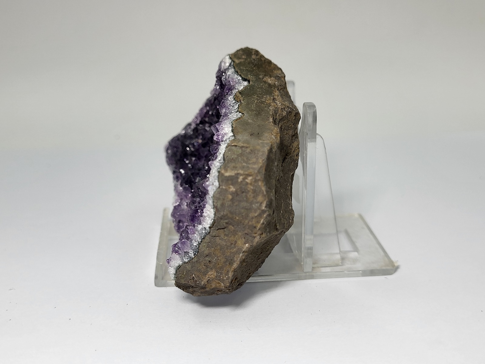 amethystos-amethyst-min3025-lavriostone (15) amethystos-amethyst-min3025-lavriostone