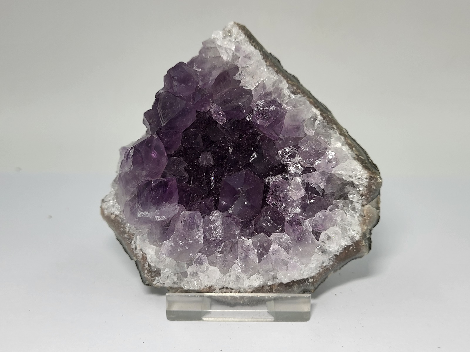 amethystos-amethyst-min3026-lavriostone (16) amethystos-amethyst-min3026-lavriostone