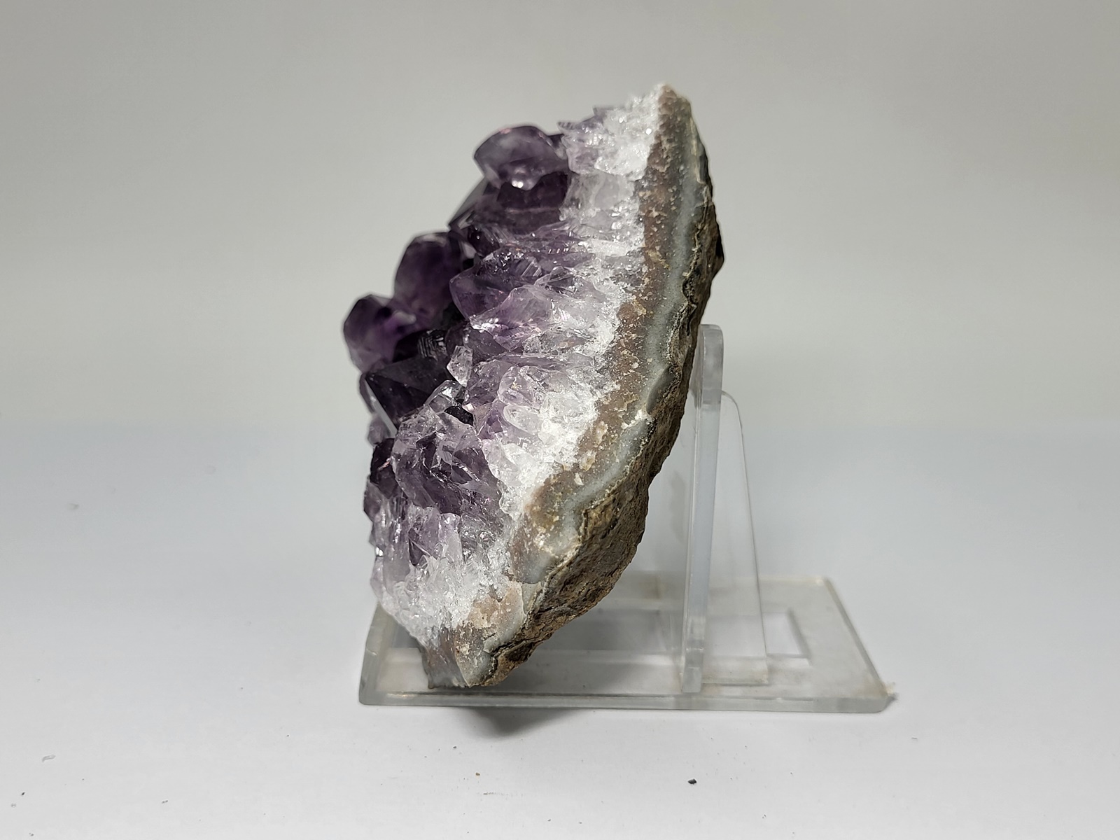 amethystos-amethyst-min3026-lavriostone (17) amethystos-amethyst-min3026-lavriostone
