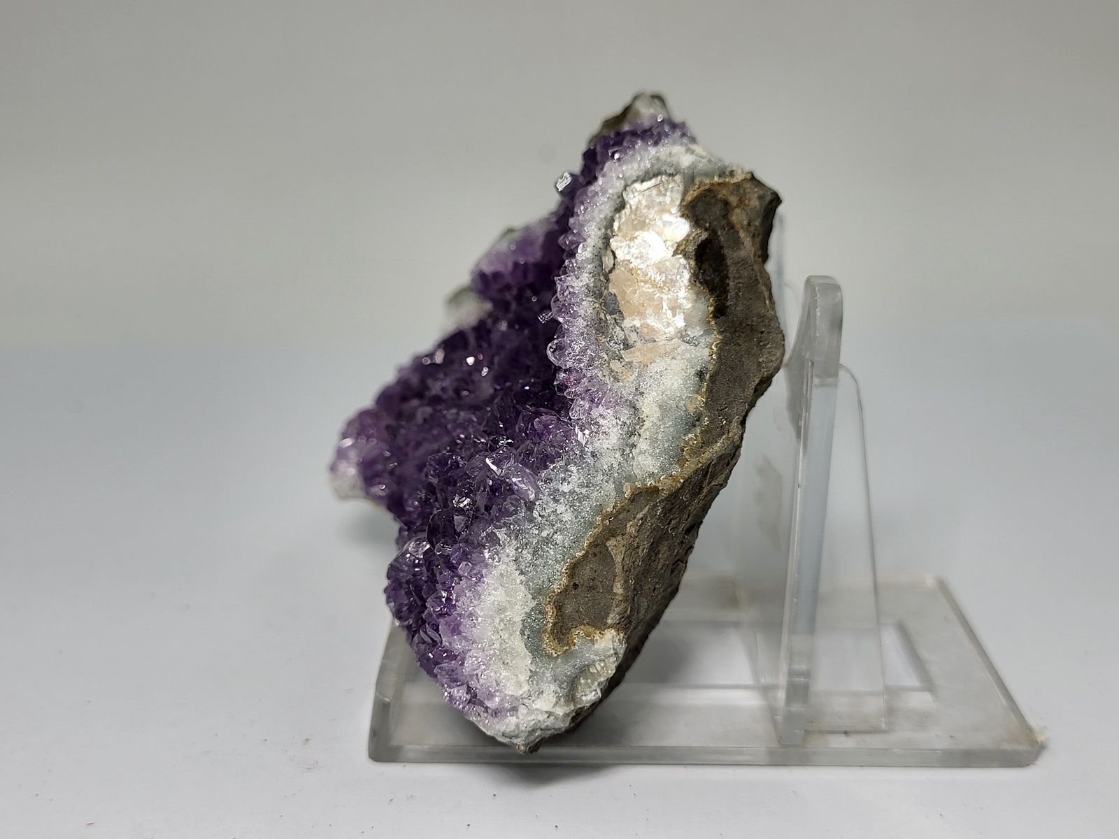 amethystos-amethyst-min3028-lavriostone (13) amethystos-amethyst-min3028-lavriostone