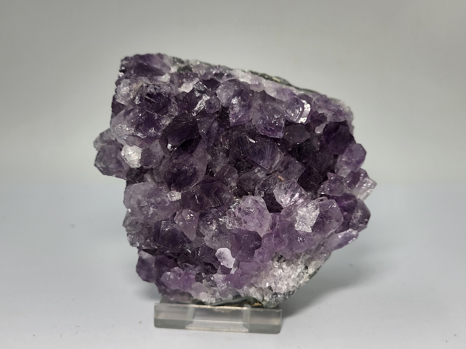 amethystos-amethyst-min3030-lavriostone (7) amethystos-amethyst-min3030-lavriostone