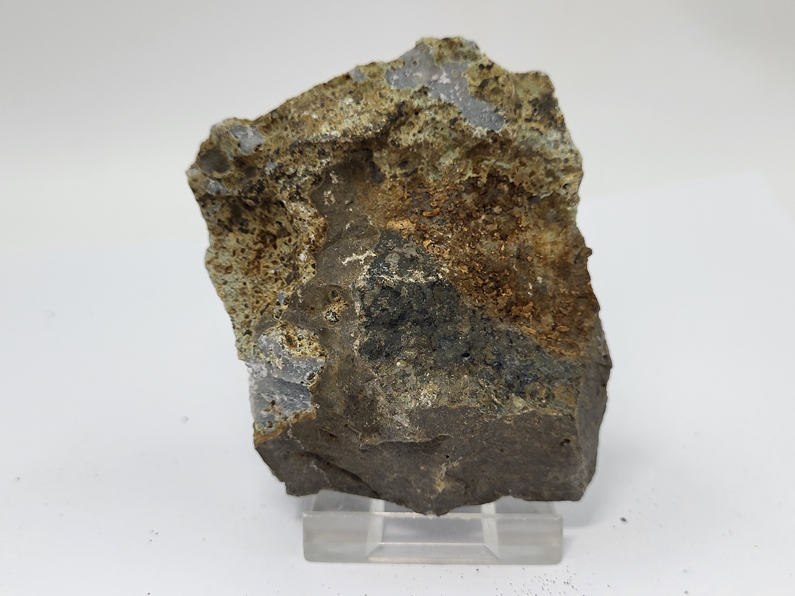 amethystos-amethyst-min3032-lavriostone (5) amethystos-amethyst-min3032-lavriostone