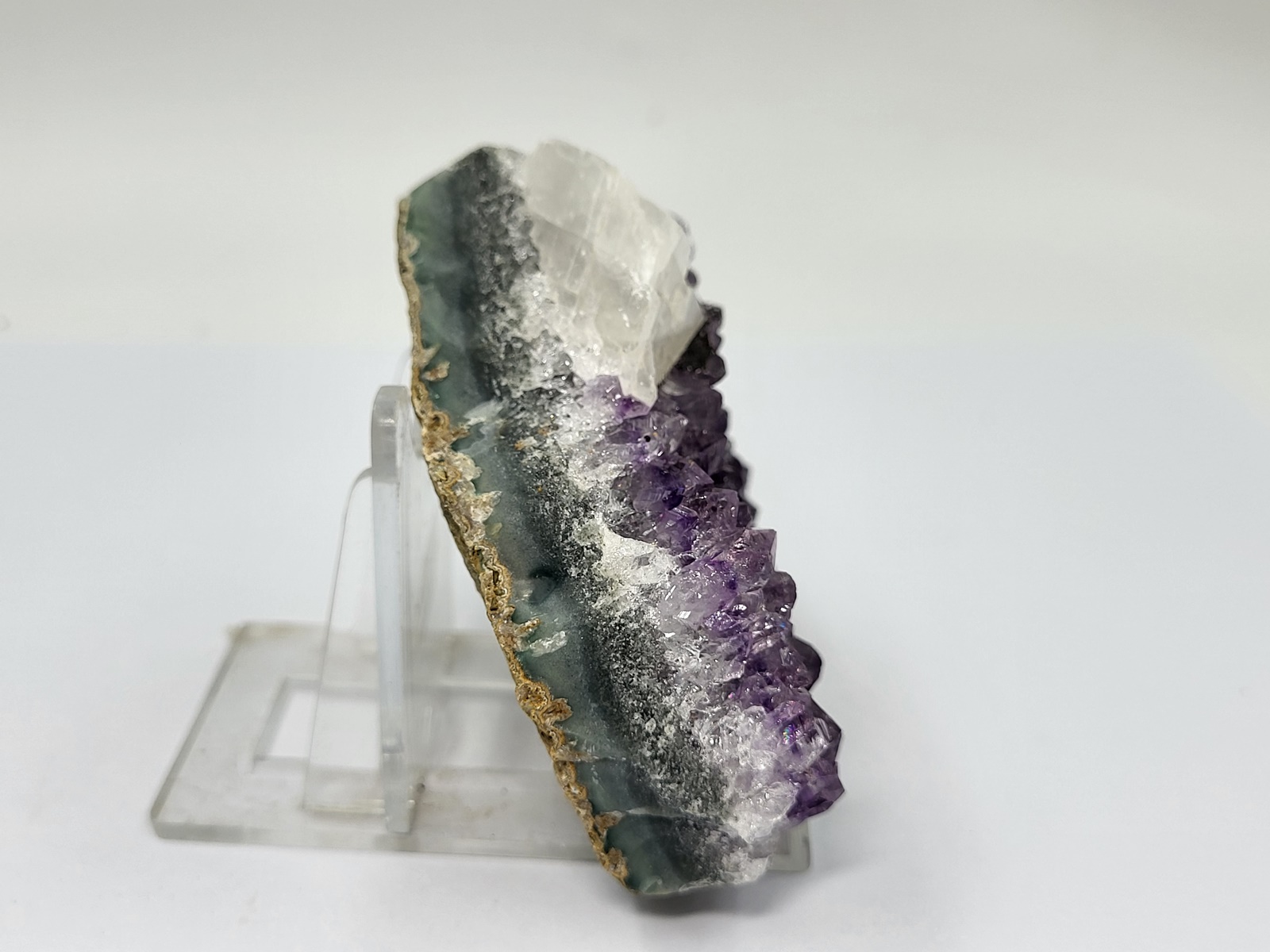 amethystos-amethyst-min3033-lavriostone (11) amethystos-amethyst-min3033-lavriostone