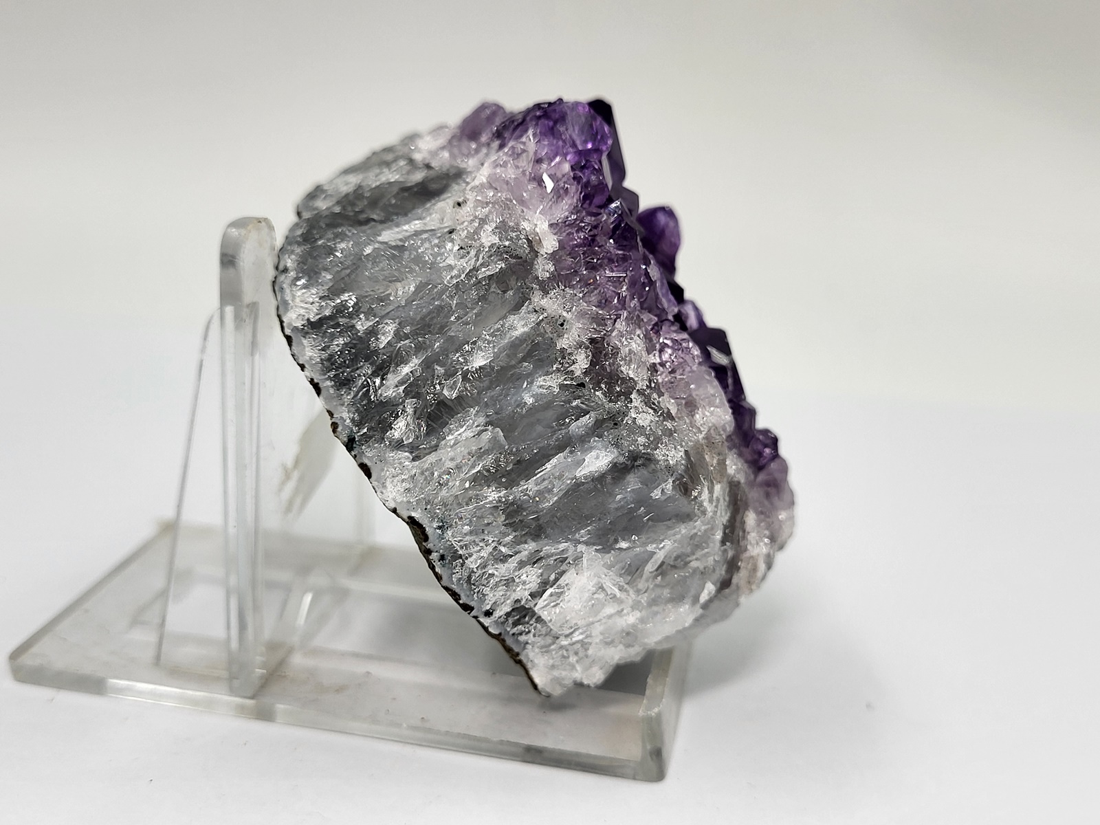 amethystos-amethyst-min3035-lavriostone (5) amethystos-amethyst-min3035-lavriostone