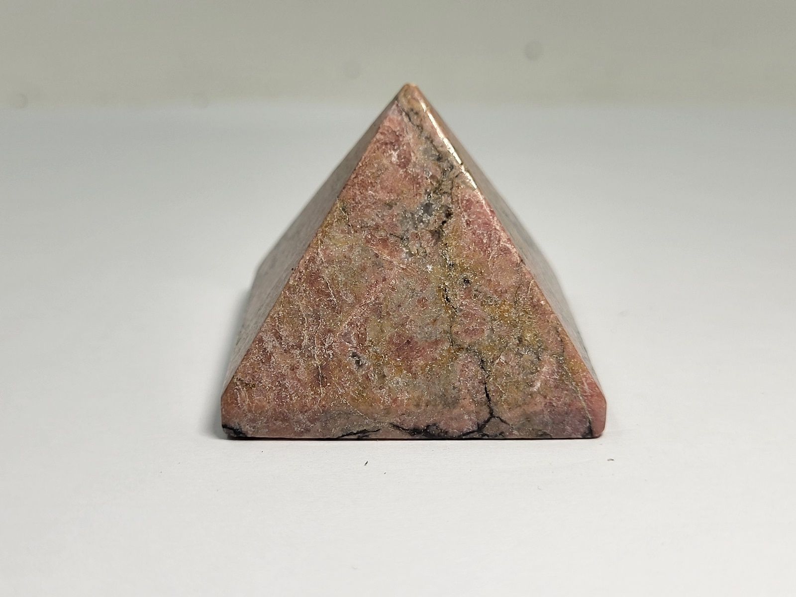 Pyramida Rodoniti - Pyramid Rhodonite-Min3104-Lavriostone Pyramida Rodoniti - Pyramid Rhodonite-Min3104-Lavriostone