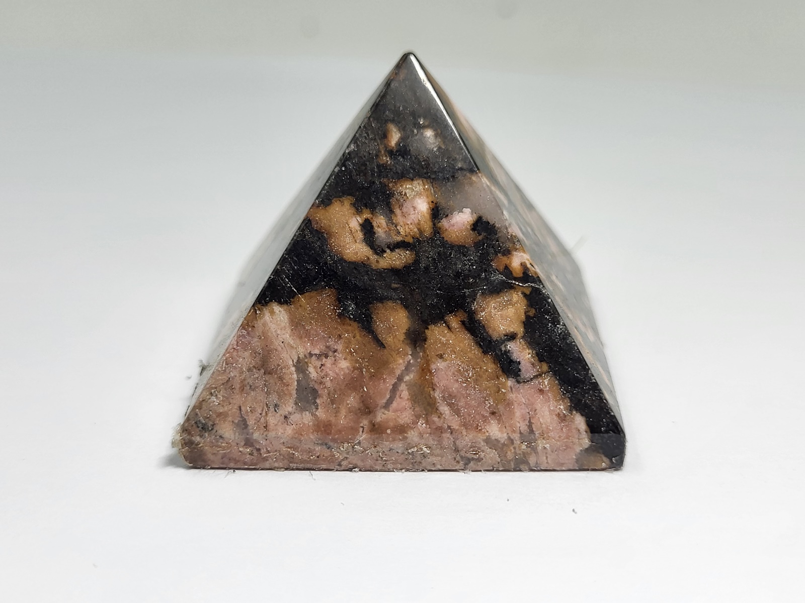 Pyramida Rodoniti - Pyramid Rhodonite-Min3105-Lavriostone Pyramida Rodoniti - Pyramid Rhodonite-Min3105-Lavriostone