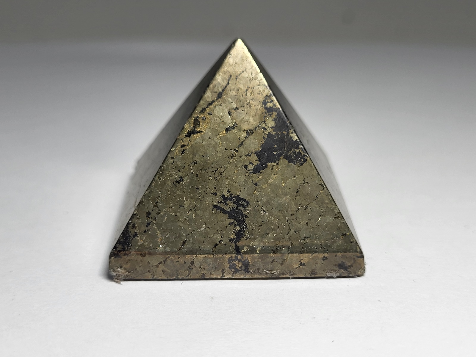 pyramida sidiropyriti-pyrimid pyrite-min3111-lavriostone pyramida sidiropyriti-pyrimid pyrite-min3111-lavriostone