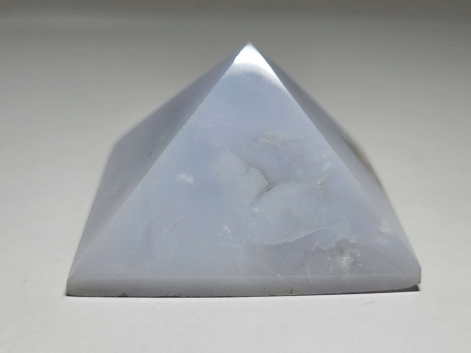 pyramida xalkidoniou-pyramid chalcedony-min3127-lavriostone pyramida xalkidoniou-pyramid chalcedony-min3127-lavriostone