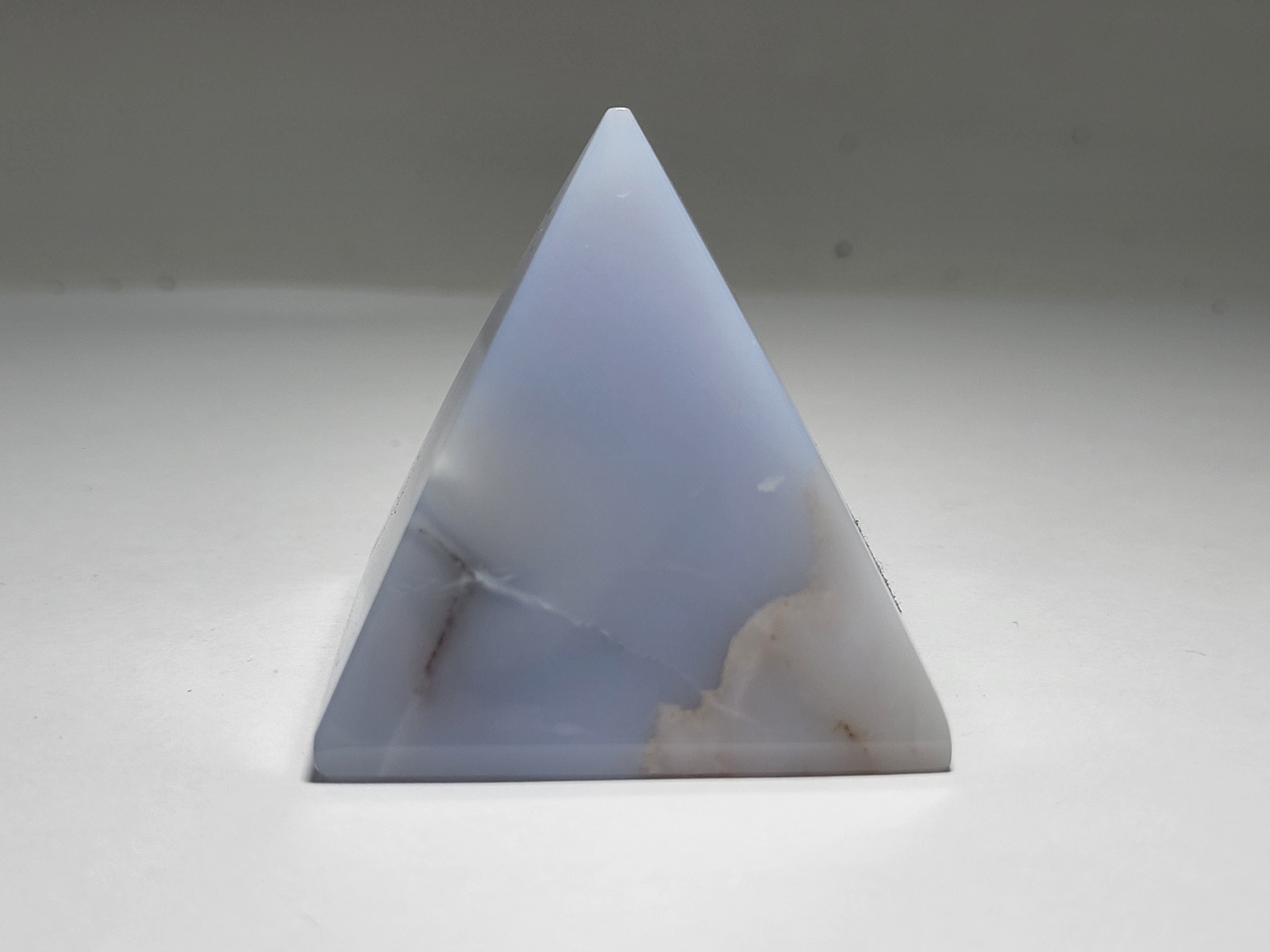pyramida xalkidoniou-pyramid chalcedony-min3129-lavriostone pyramida xalkidoniou-pyramid chalcedony-min3129-lavriostone
