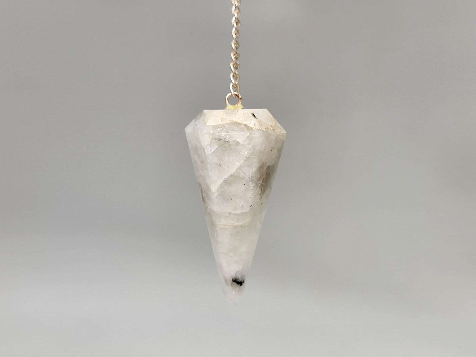 Ekkremes-Feggaropetra-Pendulum-moonstone-pd174 Ekkremes-Feggaropetra-Pendulum-moonstone-pd174