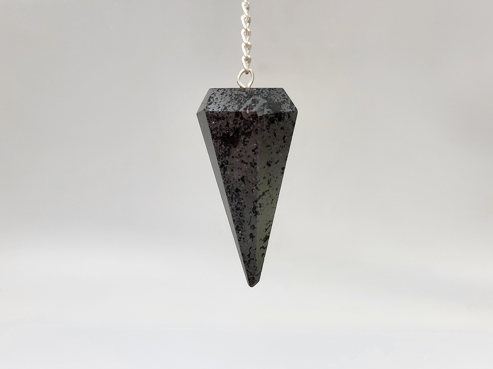 Ekkremes-Hematite-Pendulum-Hematite-pd165 Ekkremes-Hematite-Pendulum-Hematite-pd165