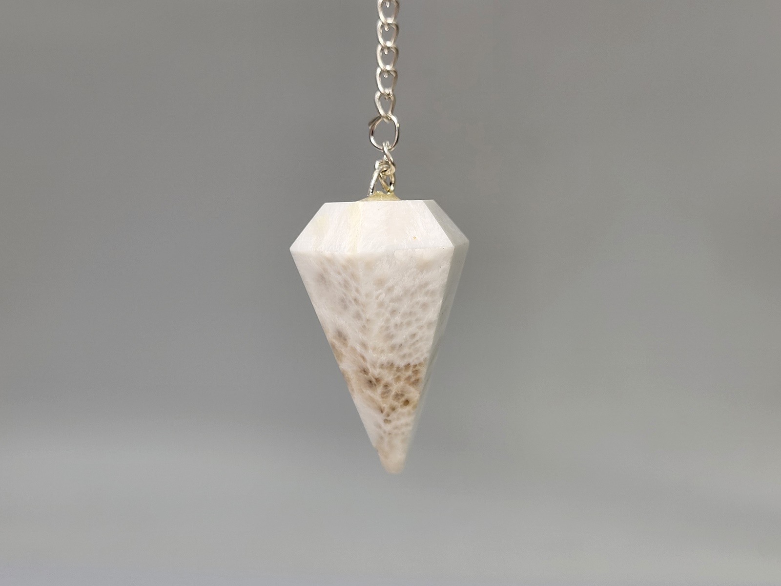 Ekkremes-skolesiti-Pendulum-Scolecite-pd181 Ekkremes-skolesiti-Pendulum-Scolecite-pd181
