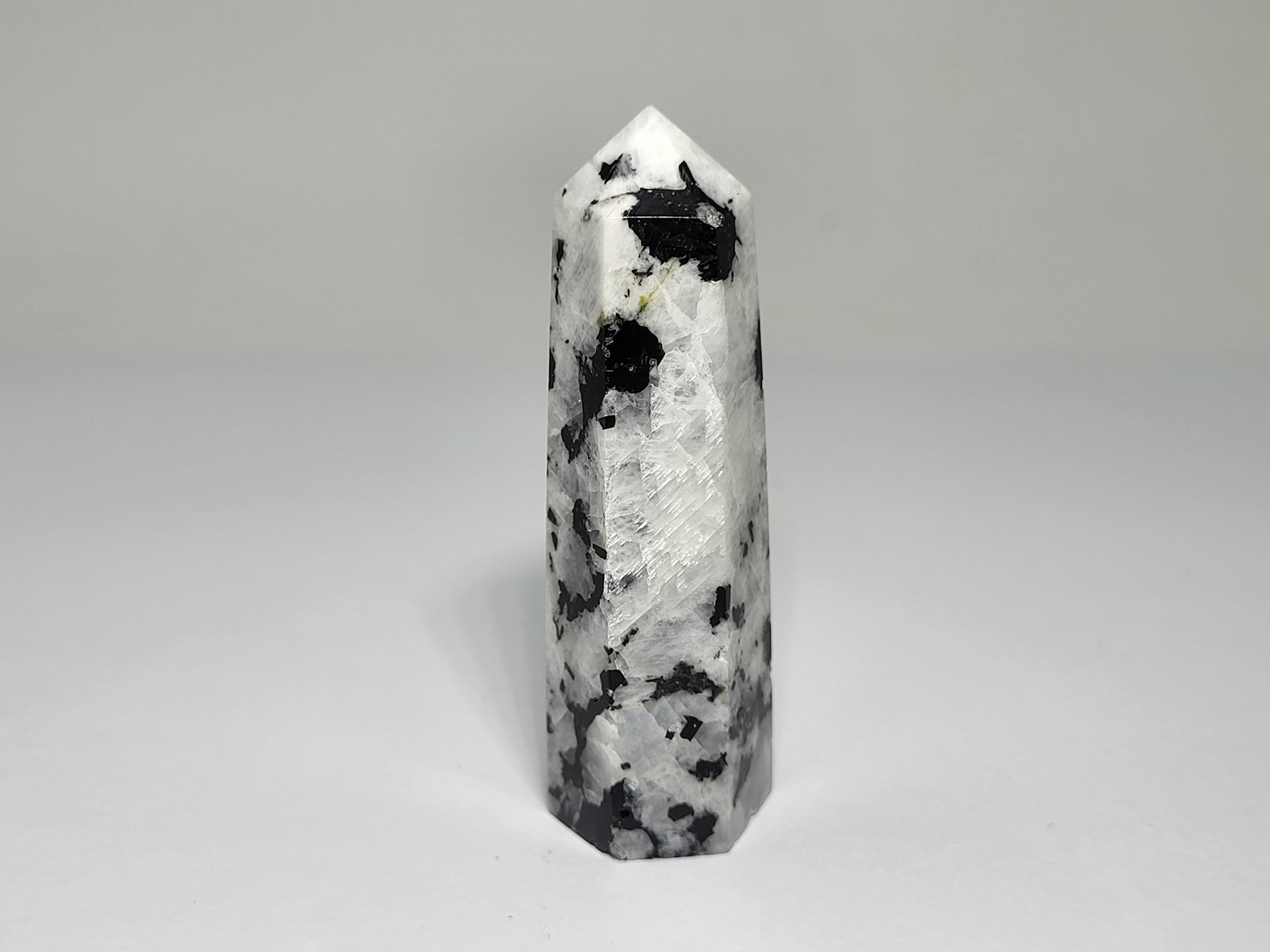 Point-Feggaropetra-Point-Moonstone-P532 (3) Point-Feggaropetra-Point-Moonstone-P532