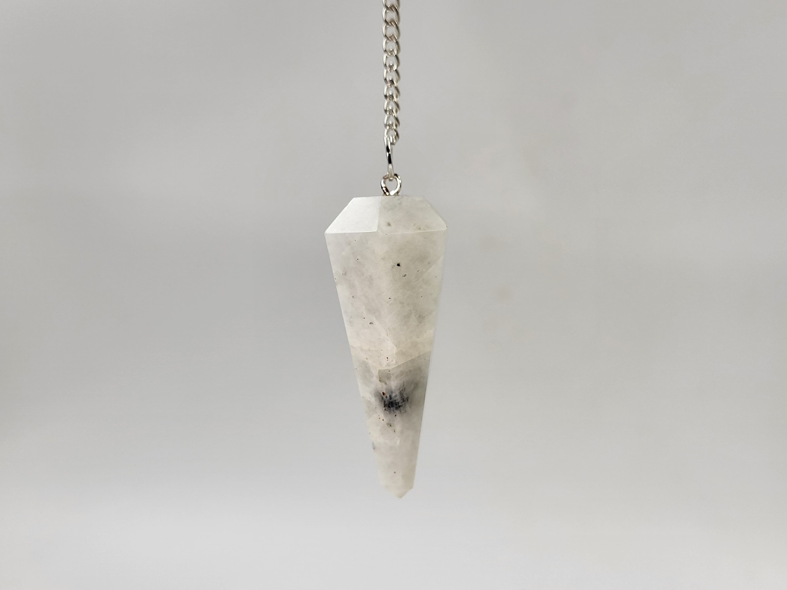 ekkremes-feggaropetra-pendulum-moonstone-Pd205 (1) ekkremes-feggaropetra-pendulum-moonstone-Pd205