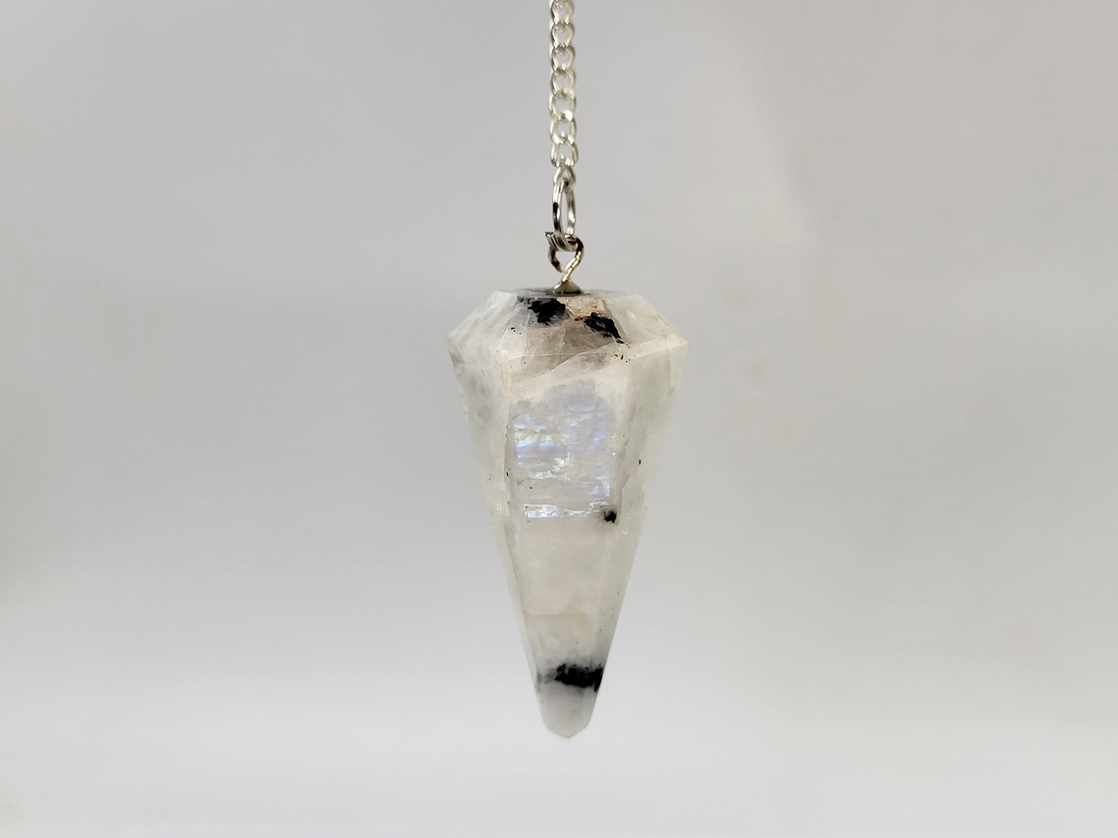 ekkremes-feggaropetra-pendulum-moonstone-Pd206 (1) ekkremes-feggaropetra-pendulum-moonstone-Pd206 (1)