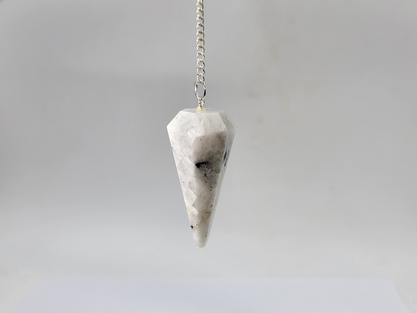 ekkremes-feggaropetra-pendulum-moonstone-Pd207 (1) ekkremes-feggaropetra-pendulum-moonstone-Pd207