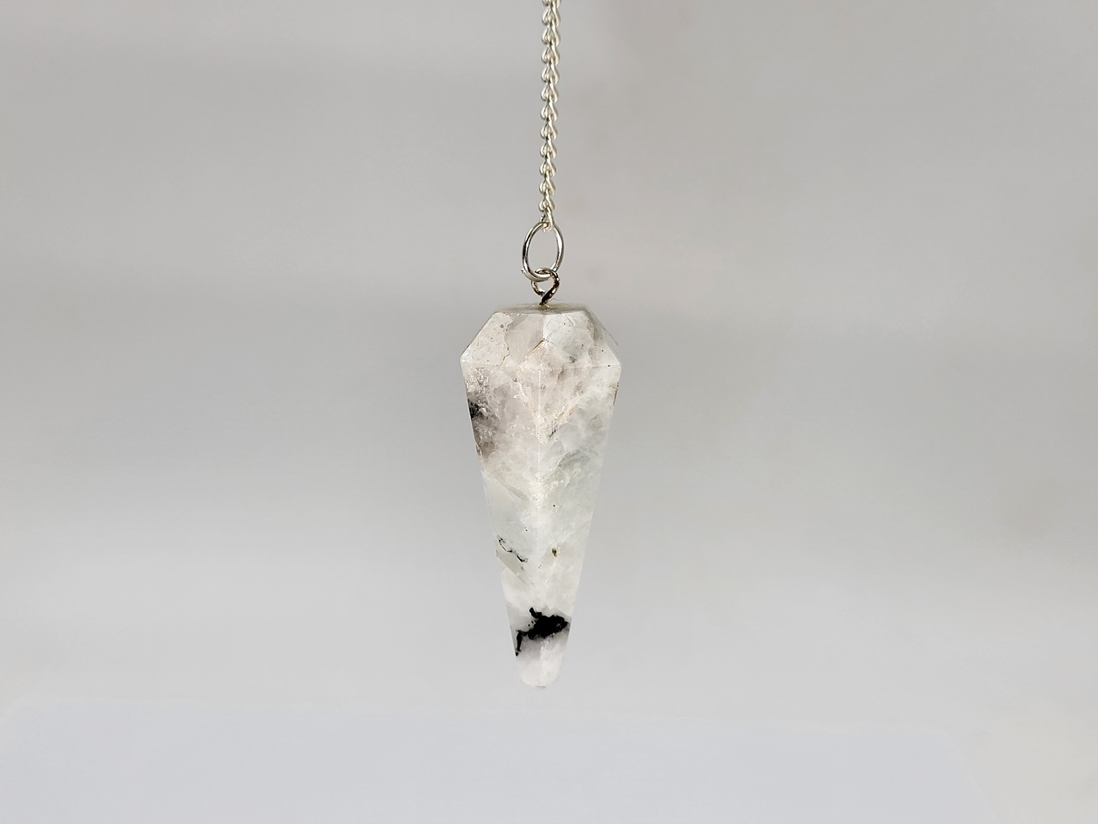 ekkremes-feggaropetra-pendulum-moonstone-Pd208 (2) ekkremes-feggaropetra-pendulum-moonstone-Pd208 (2)