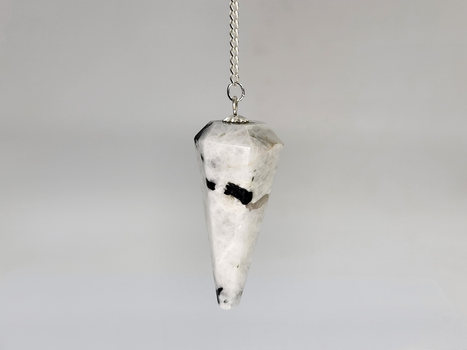 ekkremes-feggaropetra-pendulum-moonstone-Pd211 (2) ekkremes-feggaropetra-pendulum-moonstone-Pd211 (2)