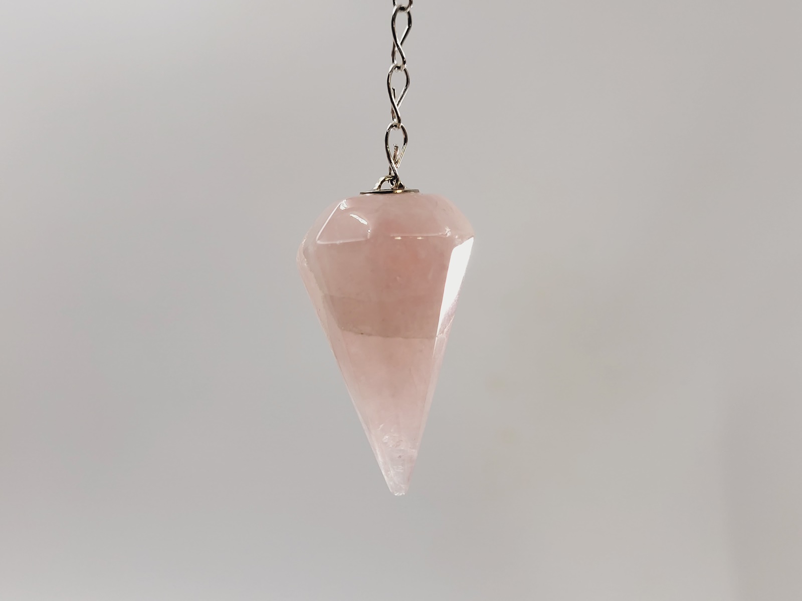 ekkremes-roz-xalazia-pendulum-pink-quartz-Pd195 ekkremes-roz-xalazia-pendulum-pink-quartz-Pd195