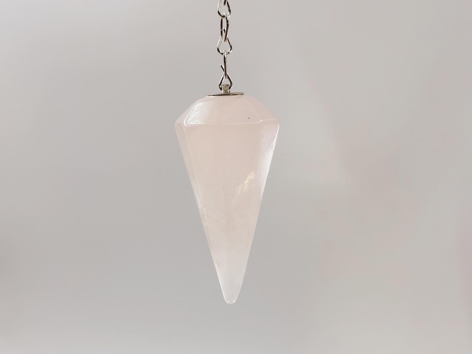 ekkremes-roz-xalazia-pendulum-pink-quartz-Pd197 (2) ekkremes-roz-xalazia-pendulum-pink-quartz-Pd197 (2)